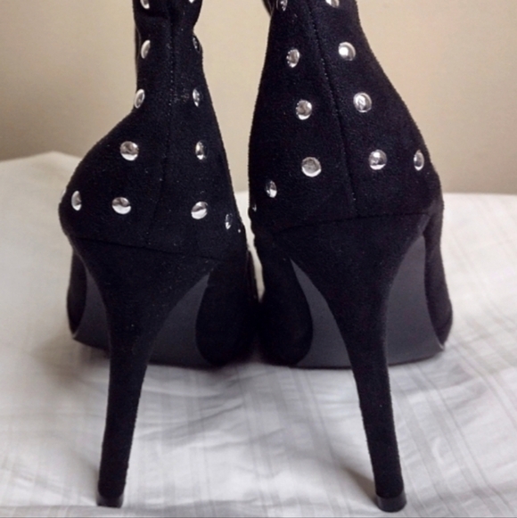 Charlotte Russe Studded Ankle Boots 10 Black Faux Suede Pointed Toe High Heel - Picture 6 of 9